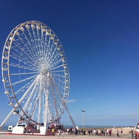 Апартаменты In With Sea Views