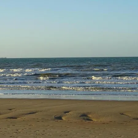With Frontal Sea View *