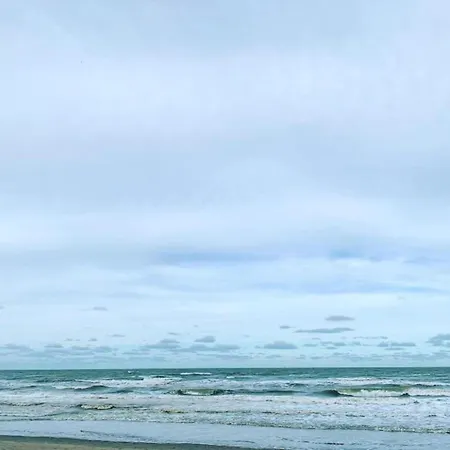 Apartment With Frontal Sea View